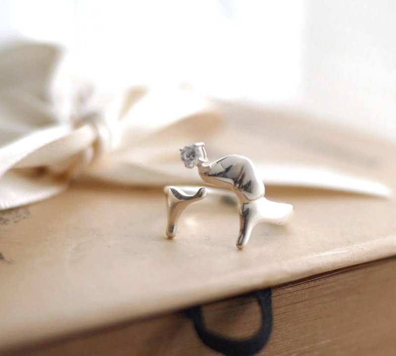 Dachshund ring chasing the tail. Big head with diamond version handmade sterling silver - General Rings - Sterling Silver Silver