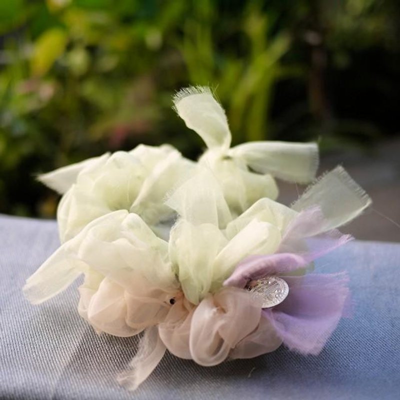 Color bloom knitting Chou ~ Oodemari / Flower ChouChou / Scrunchie -Green - Hair Accessories - Polyester Green