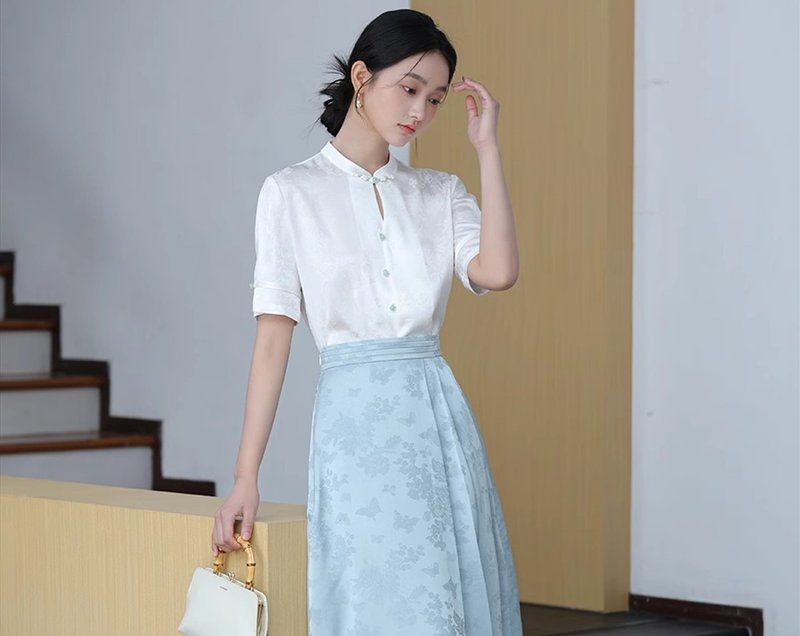 New Chinese retro Chinese style sea and sky blue jacquard waist pleated daily commuting A-line top/skirt - กระโปรง - วัสดุอื่นๆ สีน้ำเงิน