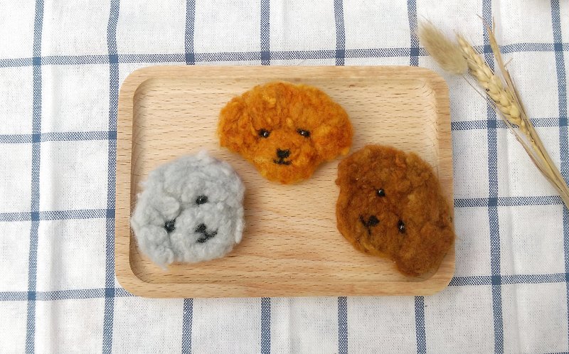 Needle Felted Dog Poodle Brooch - Brooches - Wool Brown