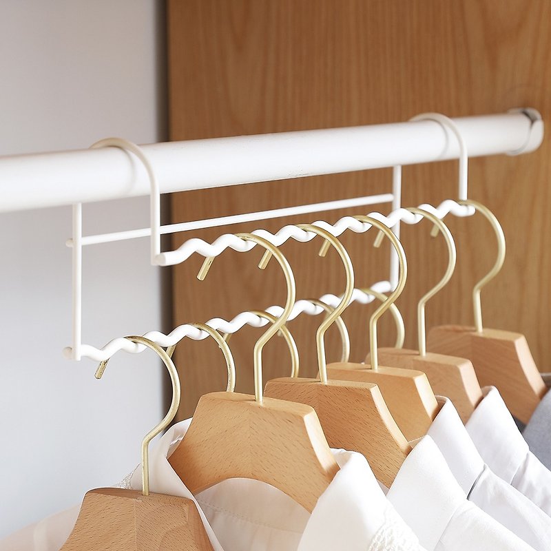 Japanese Shoyama Height Misalignment Wardrobe Hanging Rod Metal Hanger-White-2pcs - Hangers & Hooks - Other Metals White