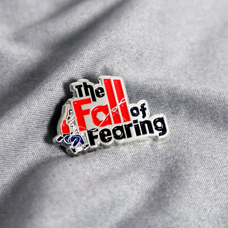The Fall of Fearing Enamel Pin – Gift for Climbers – 攀岩針 – 등반 クライミング - 徽章/別針 - 其他金屬 多色
