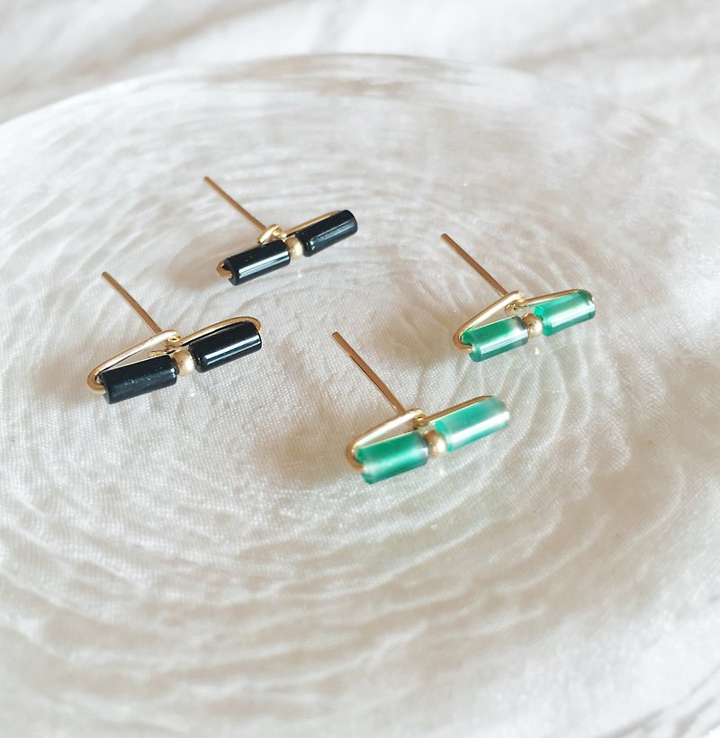 [Bamboo Dragonfly] Green Agate/Black Agate 14kgf Gold-Packed Stud Earrings - Earrings & Clip-ons - Semi-Precious Stones Gold