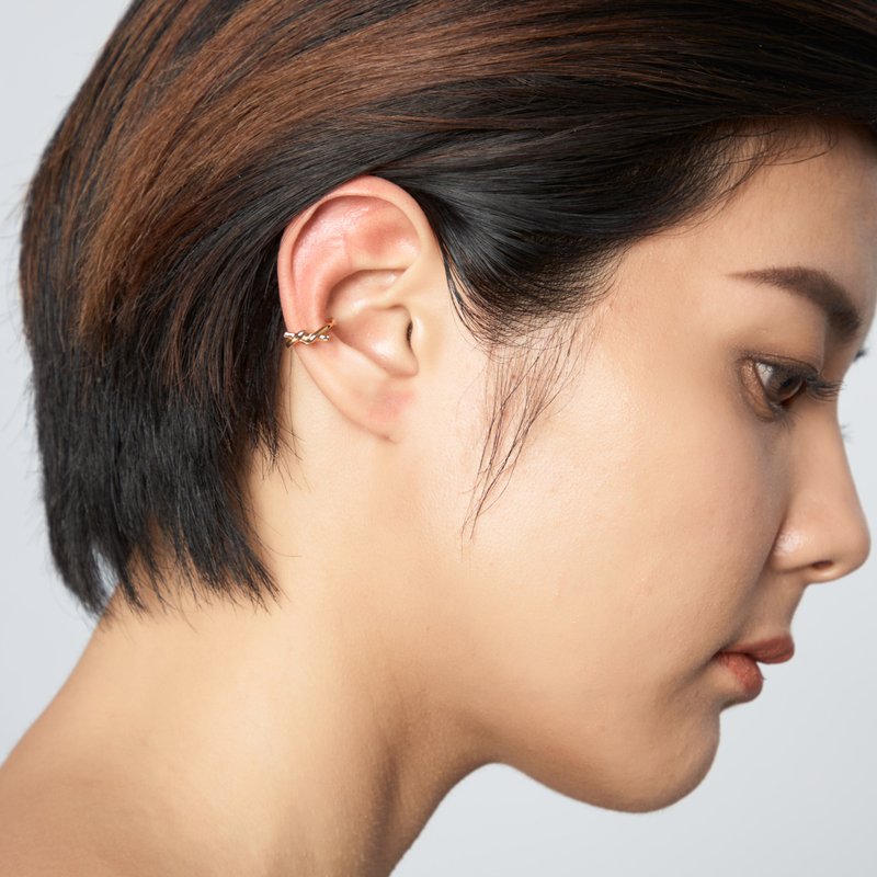 簡約單結耳扣 925銀厚鍍18K金 Simple Helix Earcuff - 耳環/耳夾/耳骨夾 - 純銀 金色