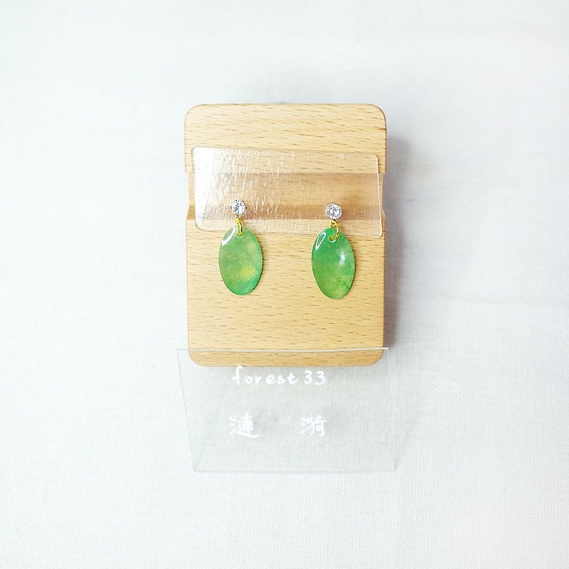 Ripples hand-painted on-ear earrings, Clip-On/ear pins - ต่างหู - วัสดุกันนำ้ สีเขียว