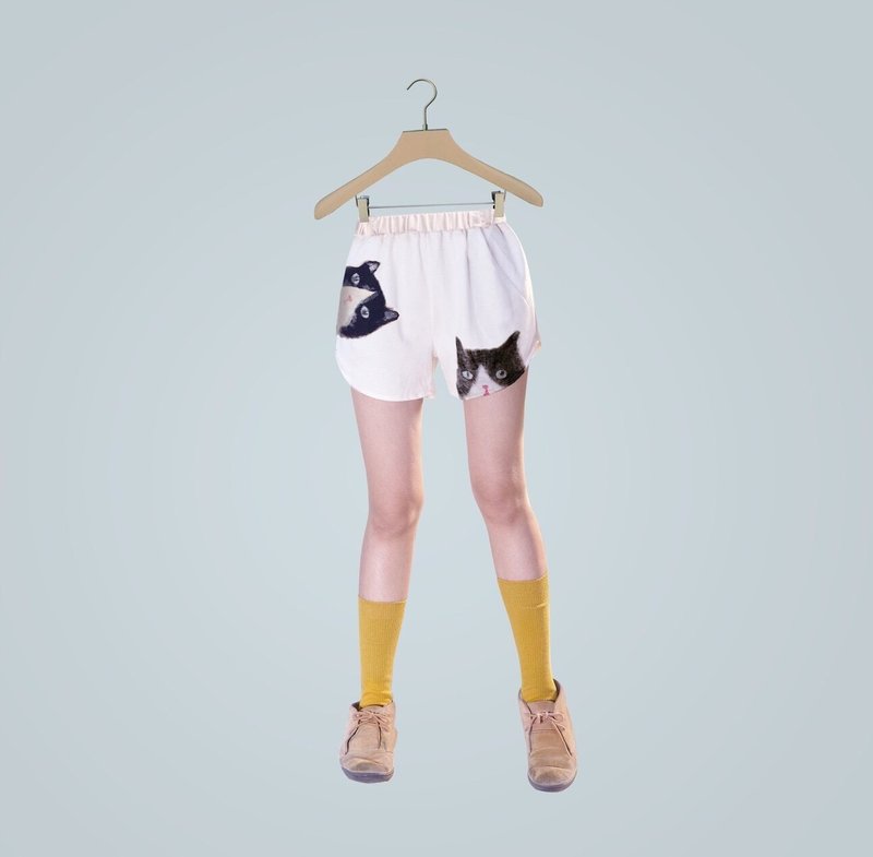 cat cat cat shorts - 女短褲/五分褲 - 棉．麻 灰色