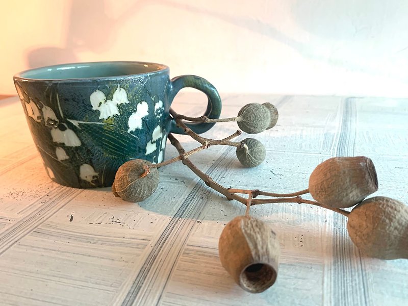 風鈴草的微曼波Mambo(售完再製款)_陶器馬克杯 - 咖啡杯 - 陶 綠色