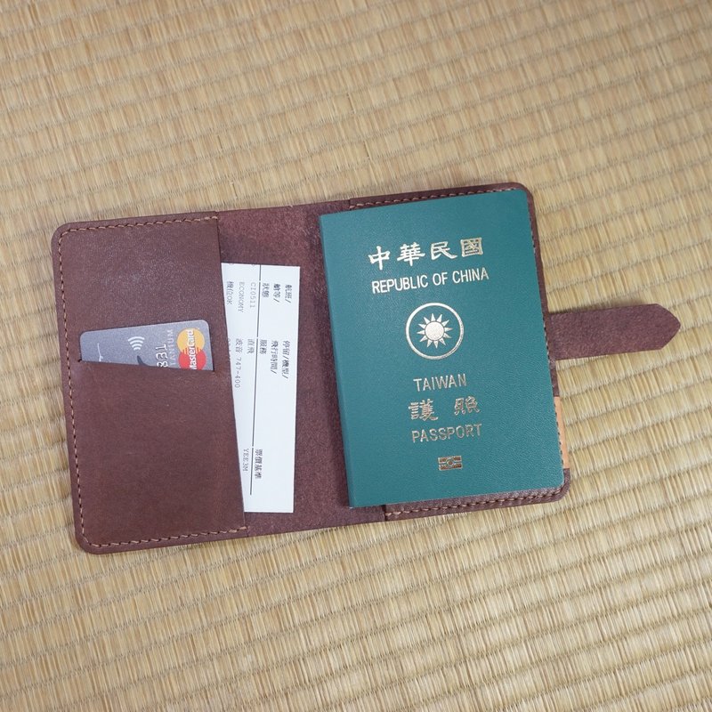 Guillaume 歐洲植鞣革護照夾 - 護照夾/護照套 - 真皮 咖啡色