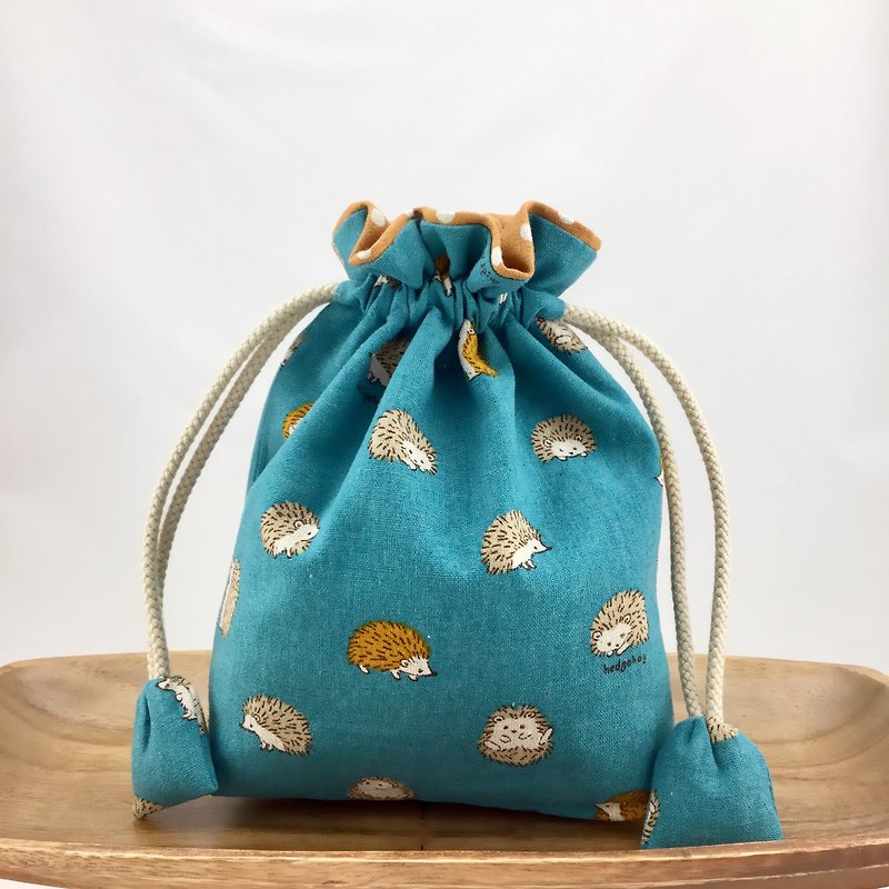 Meng hedgehog - Cotton Bunch Pocket / Cosmetic Bag / Sundries Bag / Toy Bag - Double-sided different cloth - กระเป๋าเครื่องสำอาง - ผ้าฝ้าย/ผ้าลินิน 