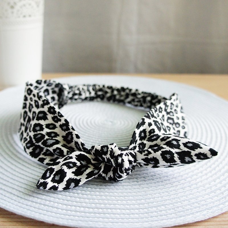 Lovely small black dot cat ear elastic headband, hair ring, black and white - Hair Accessories - Cotton & Hemp Black