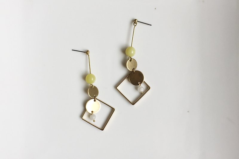 Bronze natural stone shape earrings after turning - Earrings & Clip-ons - Other Metals Gold
