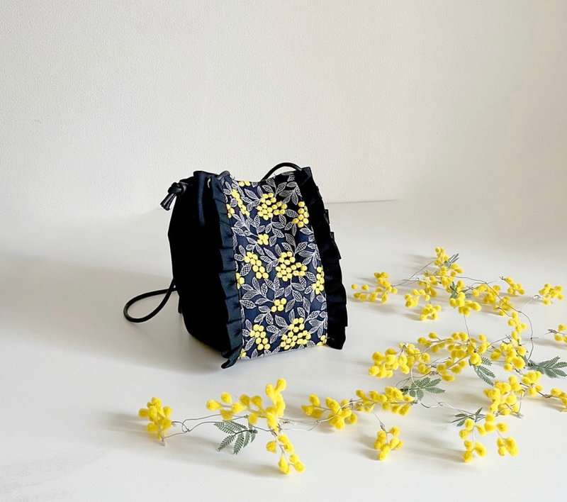 受注生産 2way canvas mini bag ミモザblack - 側背包/斜背包 - 棉．麻 黑色