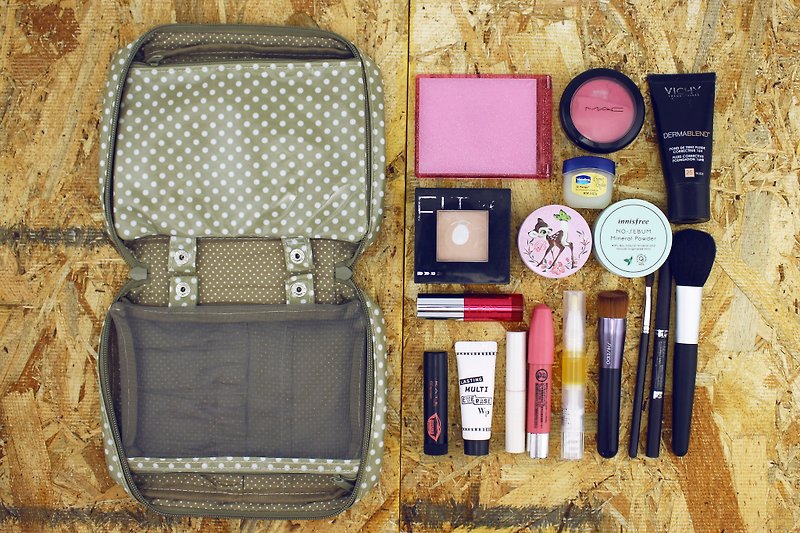 Mizutama beauty Travel cosmetics pouch with detachable pockets - Beige - กระเป๋าเครื่องสำอาง - พลาสติก สีกากี