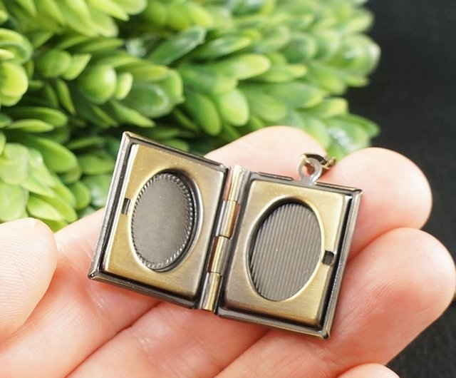 【アンティークジュエリー】 銀細工 ラピスラズリ ロケットペンダント アンティークジュエリー】 銀細工 ラピスラズリ ロケットペンダント