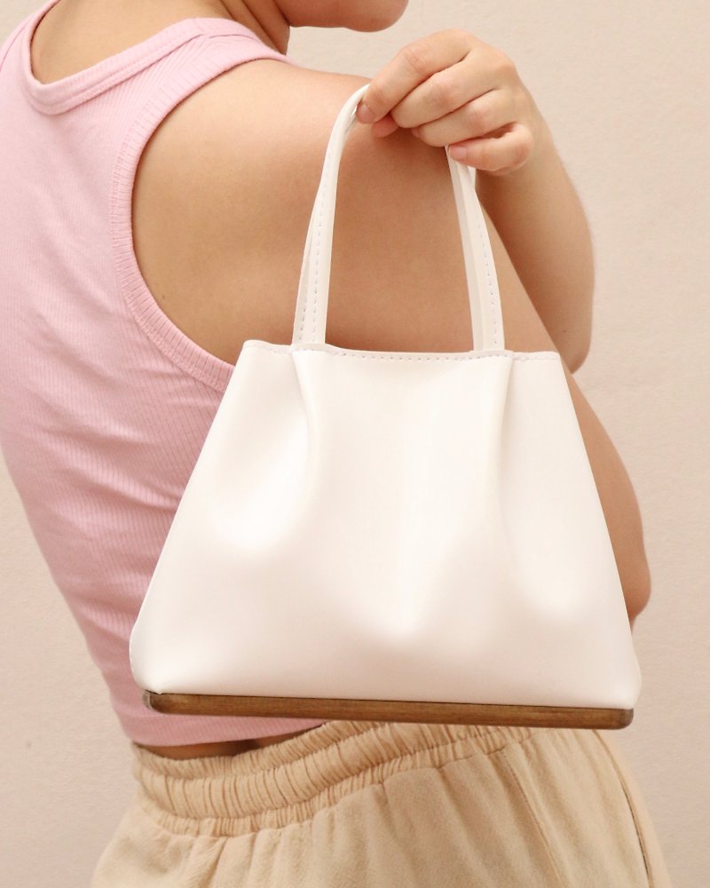 กระเป๋าไม้ Chubby bag สีขาว - กระเป๋าถือ - หนังเทียม ขาว