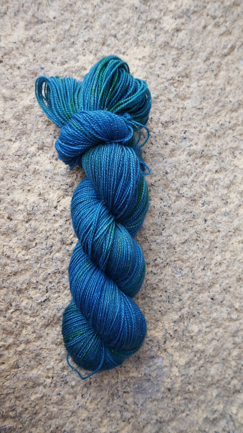 Hand-dyed lines. Sparks blue. - Knitting, Embroidery, Felted Wool & Sewing - Wool 