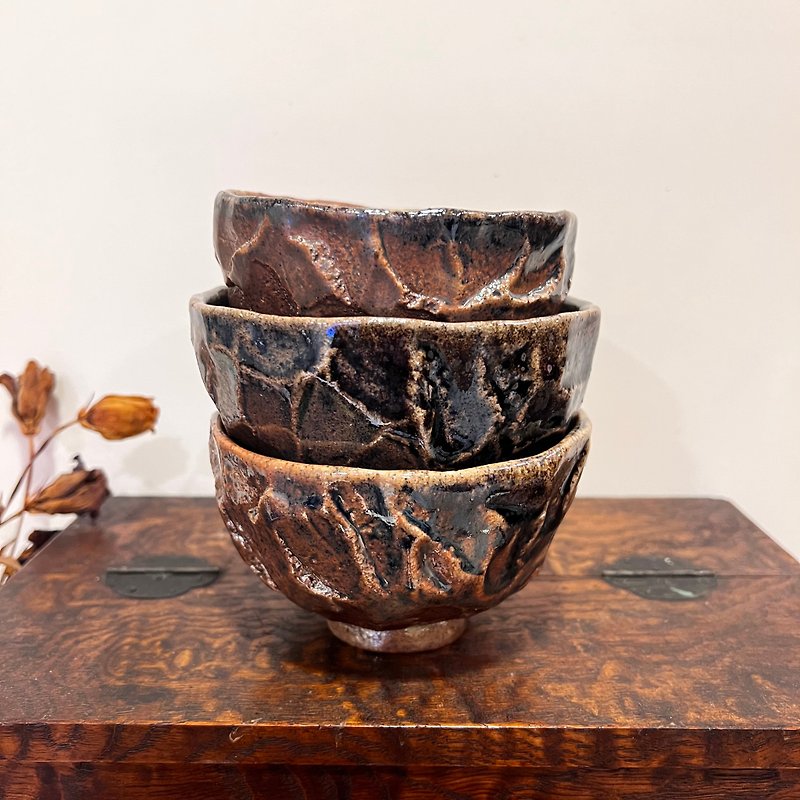 Wood-fired small tea bowls/ A set of three small tea bowls/ Small ordinary handmade - ถ้วย - ดินเผา 