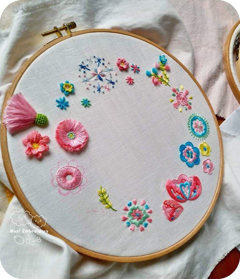 (Appointment for 2 days) Basic embroidery to advanced three-dimensional stitch three-dimensional flowers No experience suitable for beginners OK - เย็บปักถักร้อย/ใยขนแกะ/ผ้า - ผ้าฝ้าย/ผ้าลินิน 