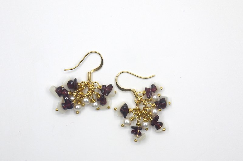 Garnet pearl shell earrings - Earrings & Clip-ons - Gemstone 