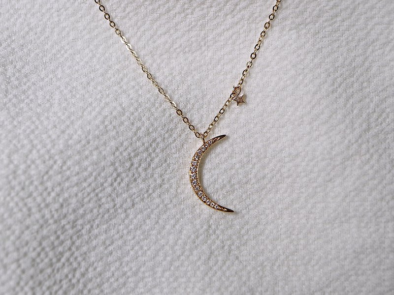 Moon Star Diamond Necklace - สร้อยคอ - เพชร สีทอง