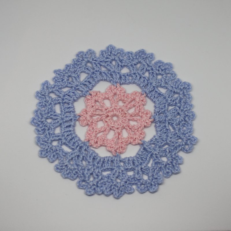 Pink Blue Pink Round Coaster Round shaped Coaster Hand crocheted - Coasters - Cotton & Hemp Blue