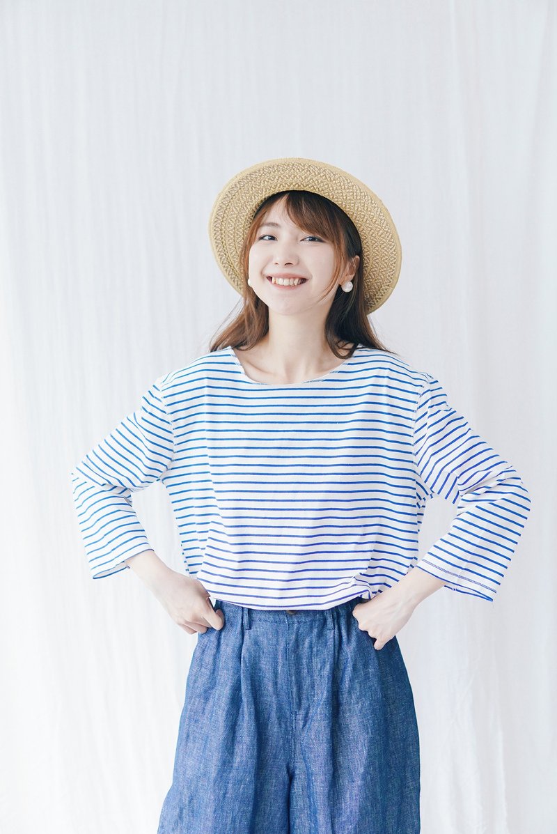 Deck 9/4 Sleeve Striped Overlock Seam Rolled Long Sleeve T-Shirt - เสื้อผู้หญิง - ผ้าฝ้าย/ผ้าลินิน สีน้ำเงิน