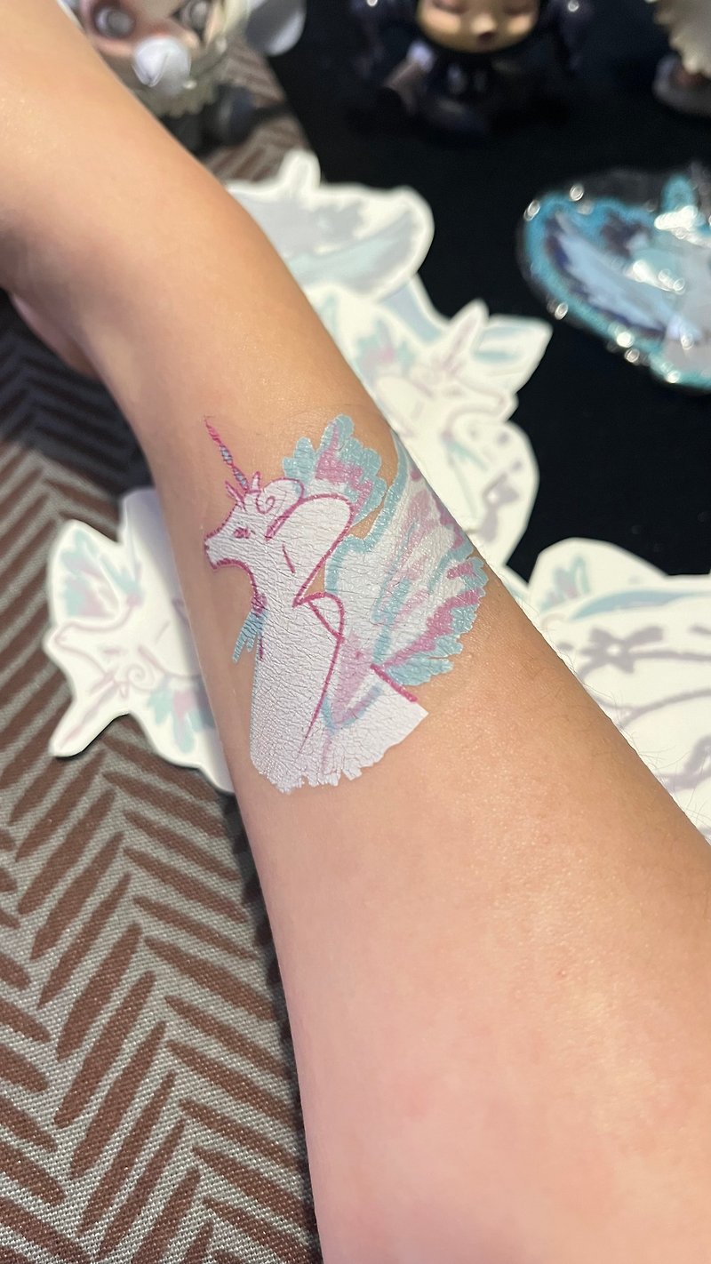 Valentine Unicorns - Temporary Tattoos - Paper Multicolor