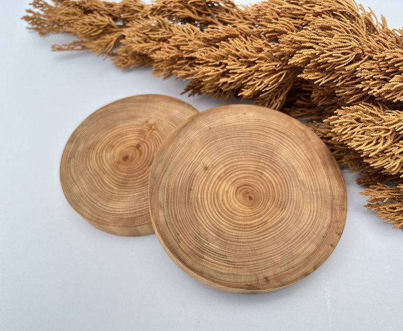 Taiwanese yellow cypress tree ring pattern round coaster - handmade temperature/permanent wood fragrance - ที่รองแก้ว - ไม้ 