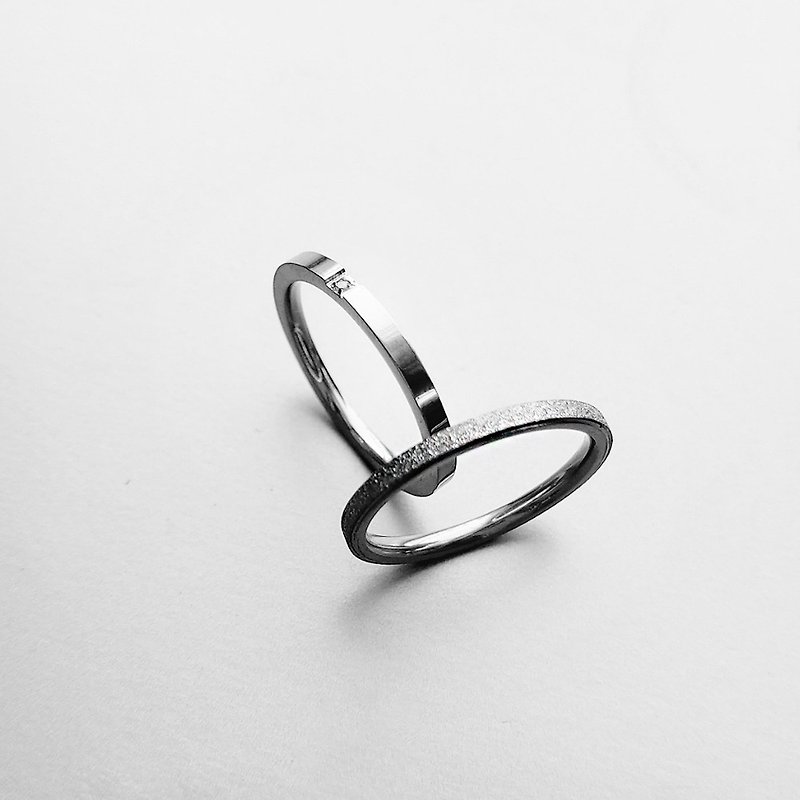 銀河星光316L鈦鋼戒指 簡約款式 中性配戴 尾戒 兩件組 (固定圍) - 戒指 - 不鏽鋼 銀色