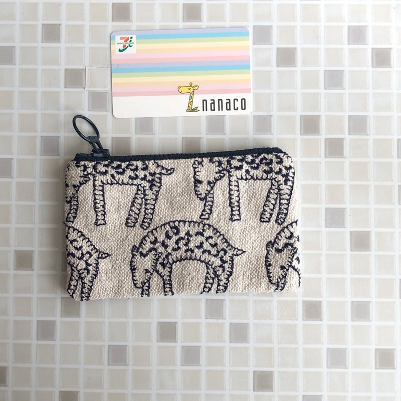 mina perhonen handmade sheep pattern count pouch small - กระเป๋าใส่เหรียญ - ผ้าฝ้าย/ผ้าลินิน ขาว