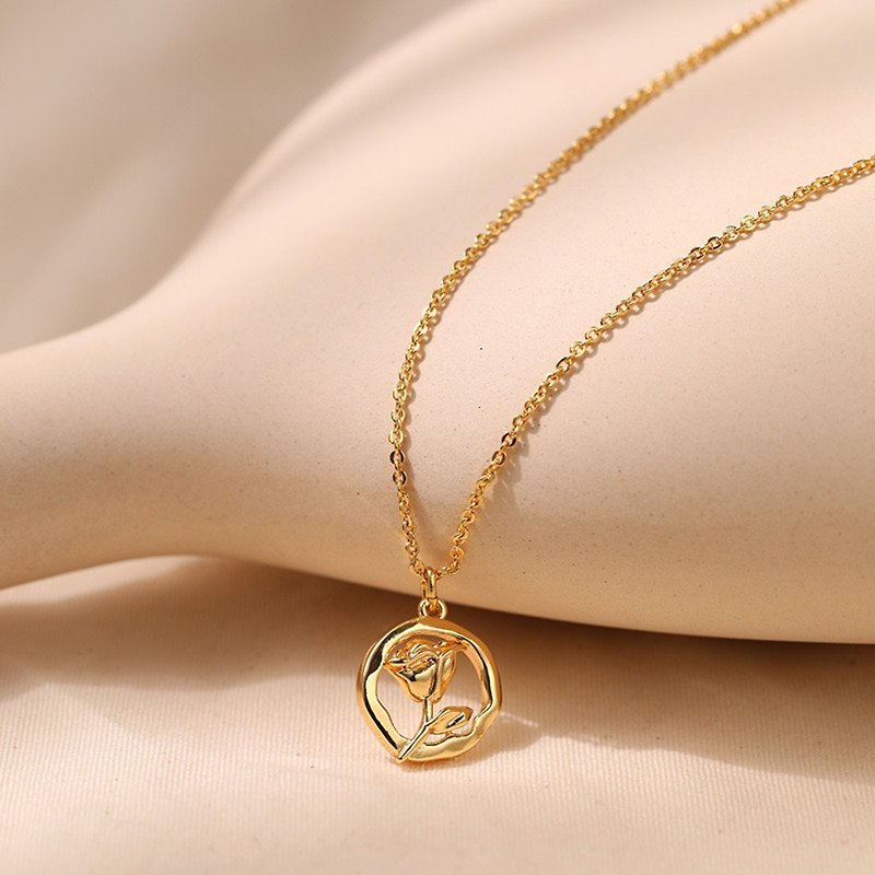 18K real gold plated rose flower carved three-dimensional texture clavicle chain trendy fashion word chain color-preserving necklace - Necklaces - Precious Metals 