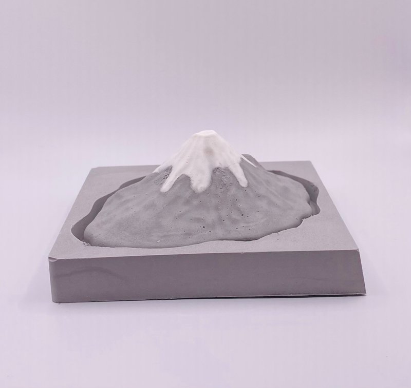 【預購7-10天】手作富士山-雪山擴香石-空間擺飾-新年禮物-交換 - 香氛/精油/擴香 - 其他材質 