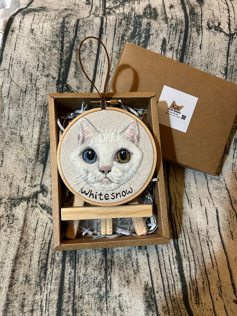Wool felt embroidery log frame painting | customized pet cat - Items for Display - Wool 