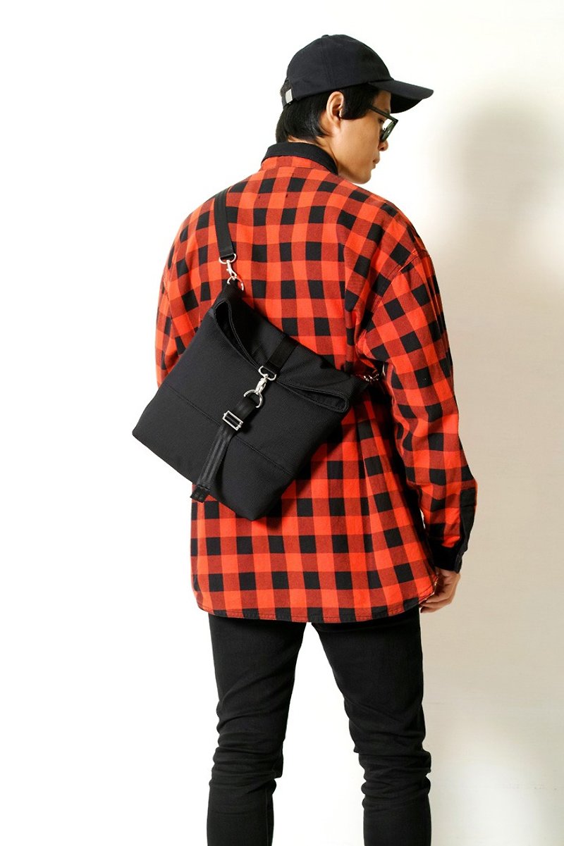 DARK NIGHT-Hand-made embossed nylon canvas folding oblique / side backpack - กระเป๋าแมสเซนเจอร์ - ไนลอน สีดำ