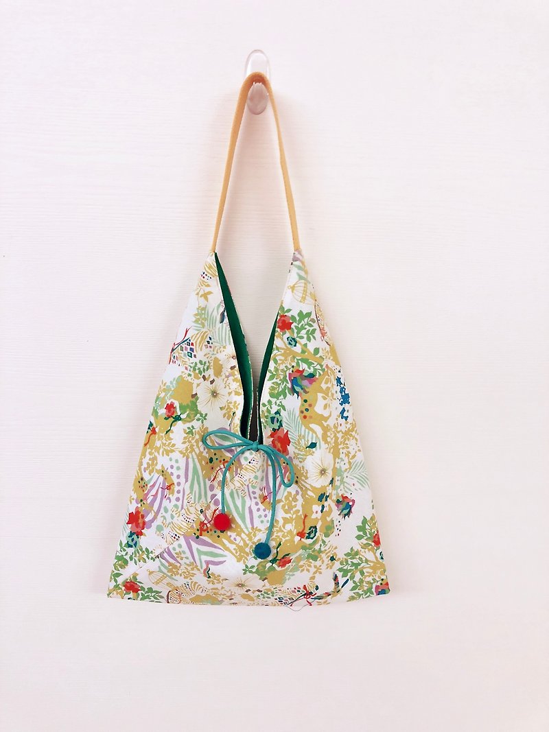 Triangle shoulder bag / medium size / color zebra - กระเป๋าแมสเซนเจอร์ - ผ้าฝ้าย/ผ้าลินิน สีส้ม