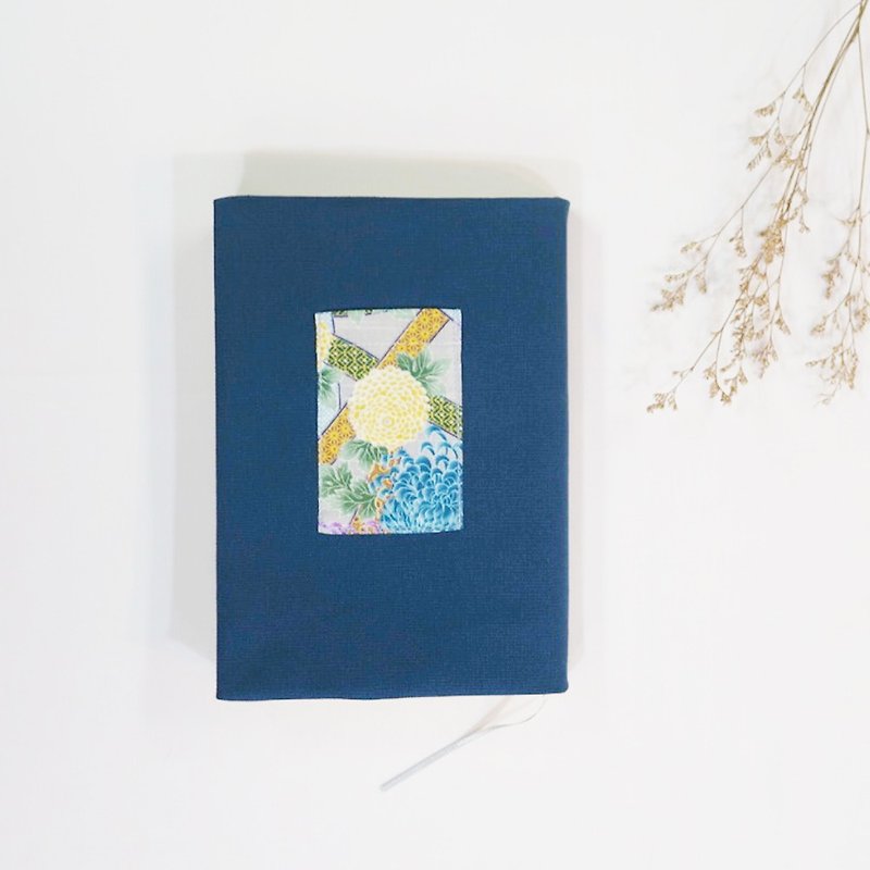 Yard Flowers A5/25K bookcloth - สมุดบันทึก/สมุดปฏิทิน - ผ้าฝ้าย/ผ้าลินิน สีน้ำเงิน