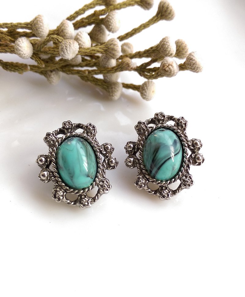 【西洋古董飾品/年代老件】1970's 土耳其藍圓珠 夾式耳環 - 耳環/耳夾 - 其他金屬 藍色
