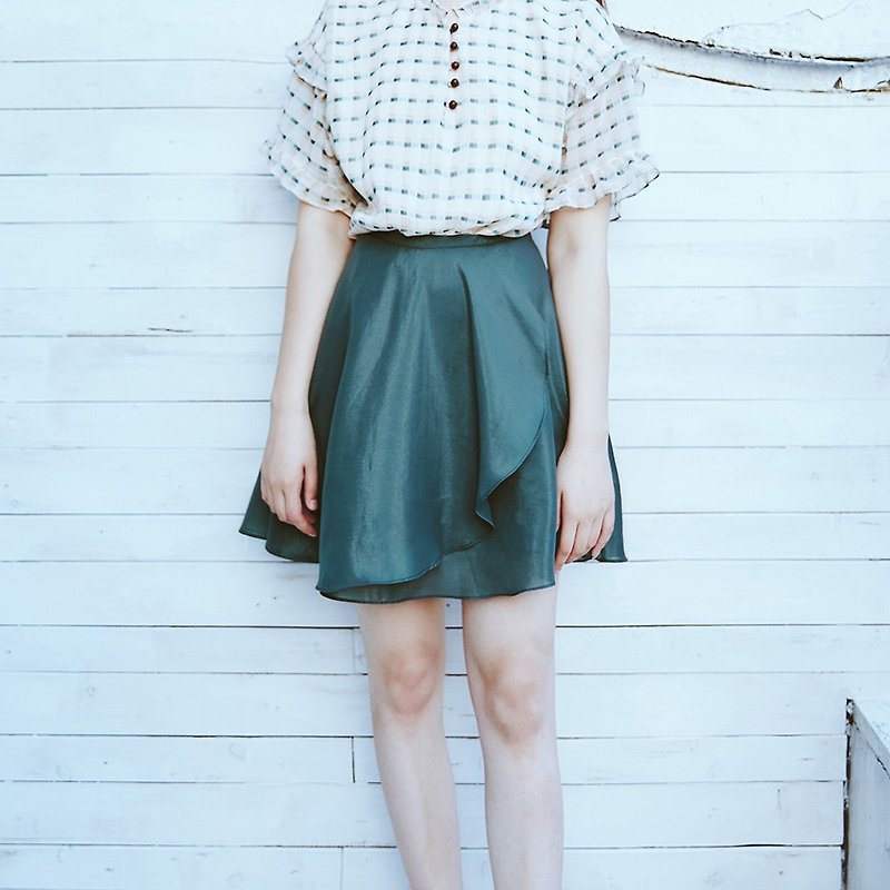 Anne Chen 2018 summer dress new solid color side hidden pull skirt dress - กระโปรง - เส้นใยสังเคราะห์ สีเขียว