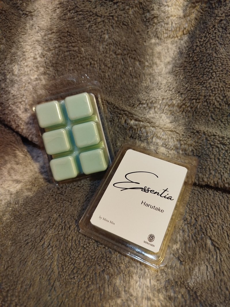 Wax melts. / Essentia - น้ำหอม - ขี้ผึ้ง หลากหลายสี