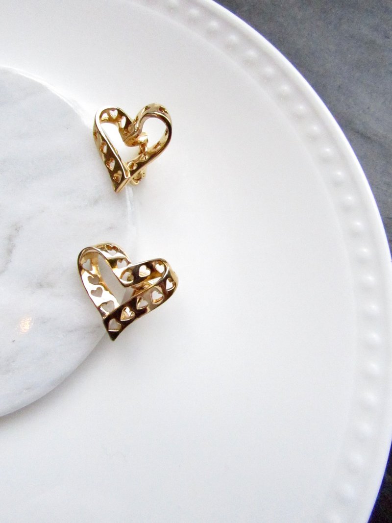 Rare Vintage Heart Gold Statement Earrings - ต่างหู - เครื่องประดับ สีทอง