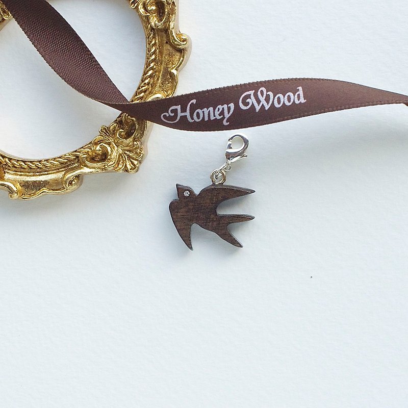 Swallow wooden charm - Charms - Wood Brown