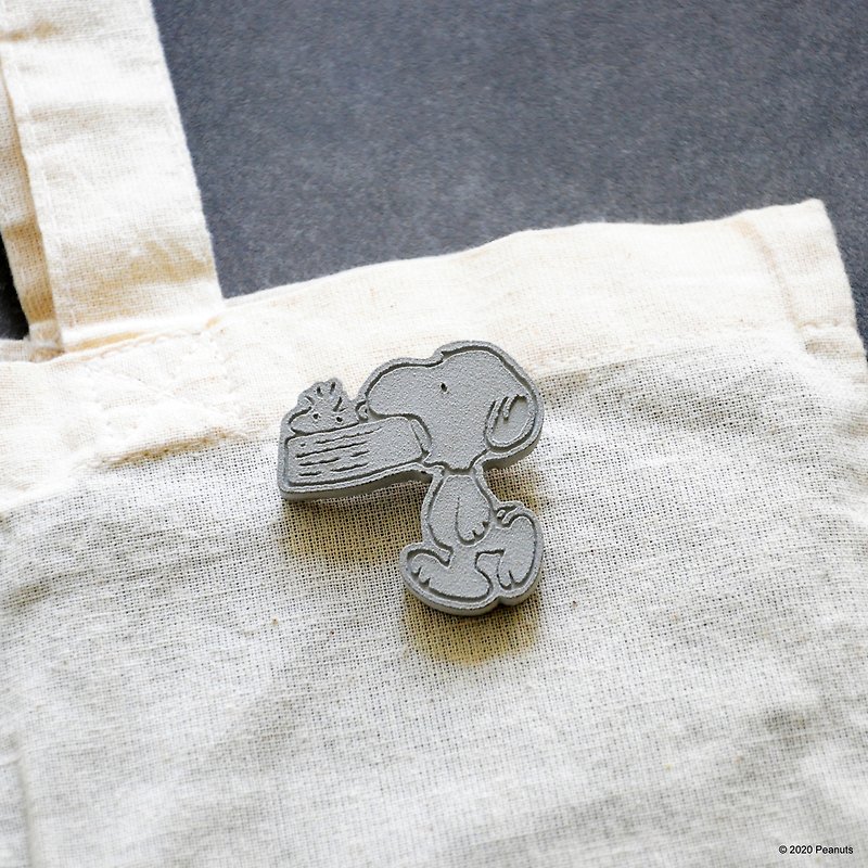 Snoopy x C3Craft | Snoopy & Woodstock in the Bowl Concrete Brooch - Brooches - Cement Silver