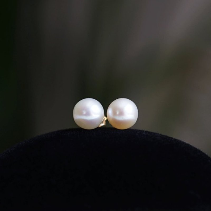Classic Popular 7mm Freshwater Pearl 14KGF Stud Earrings Maryse - Earrings & Clip-ons - Gemstone White