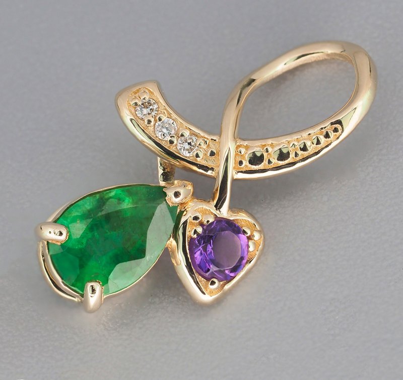 Gold Pendant with natural emerald, amethyst and diamonds - 項鍊 - 貴金屬 金色