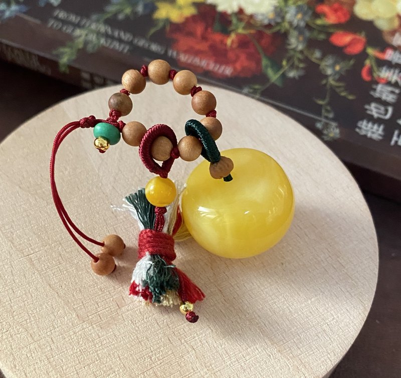 ʚ(Round Rabbit)ɞ Charm ๑ Persimmon Amber - Charms - Resin Yellow