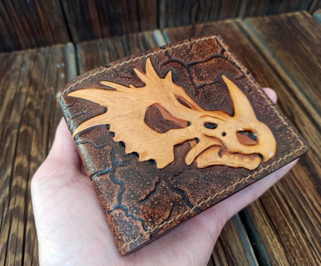  Men's 3D Genuine Leather Wallet, Hand-Carved, Hand-Painted,  Leather Carving, Custom wallet, Personalized wallet, Dragon wallet :  Handmade Products