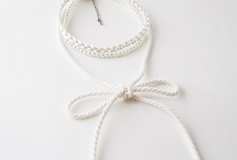 Pearl white bow choker - three layers - 項鍊 - 其他材質 白色