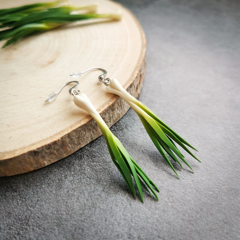 Spring onion earrings is cottagecore weird, funny, funky, quirky, vegan earrings - Earrings & Clip-ons - Clay Green