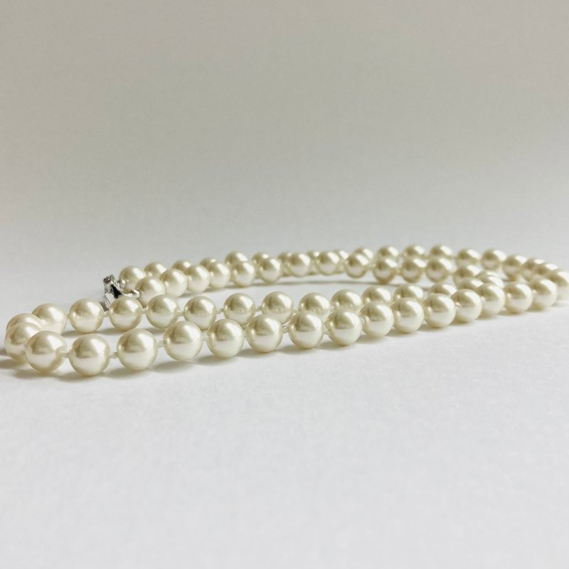 Glass pearl all knot matinee necklace/8mm approx. 62cm/pale white/R/made in Japan - Necklaces - Glass White