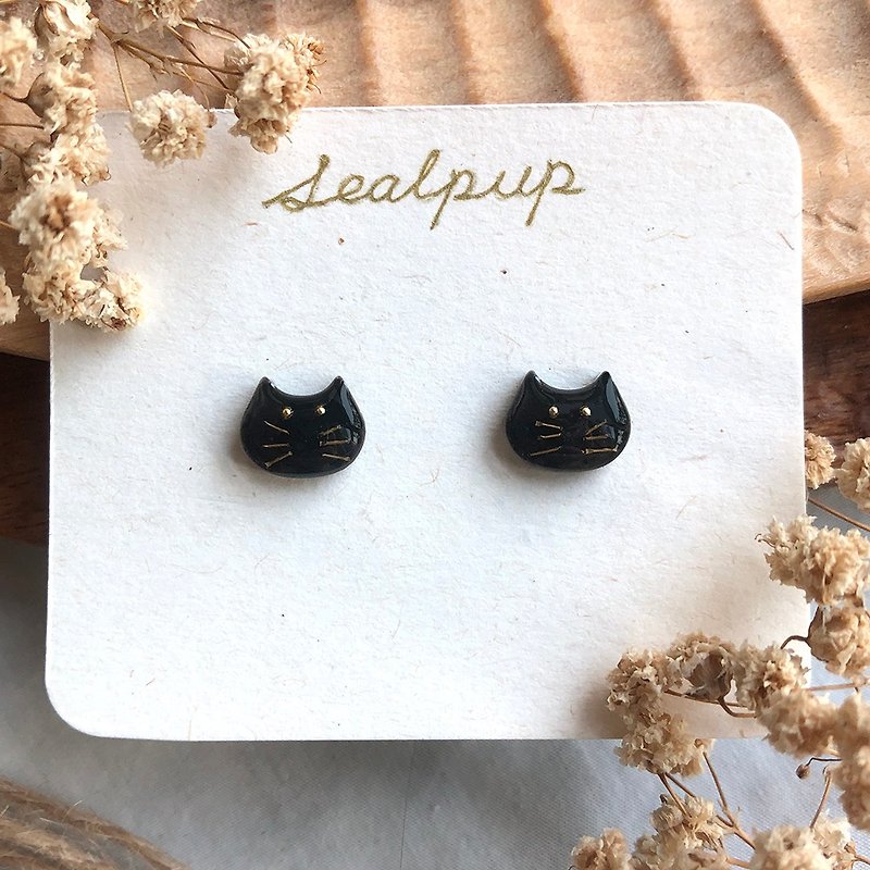 小黑貓貓咪耳環 (316不銹鋼耳針 / 螺旋式耳夾) (附飾品禮盒) - 耳環/耳夾 - 樹脂 黑色